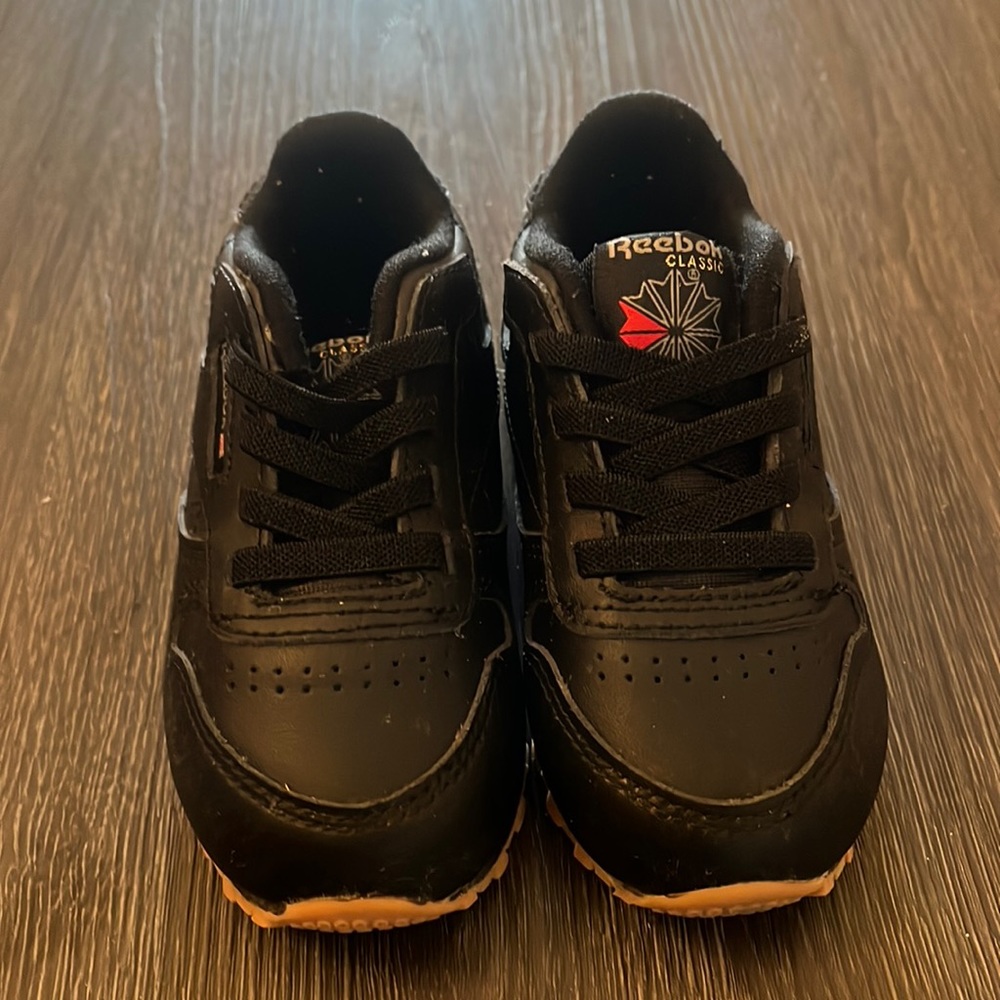 Reebok Classic Sneakers